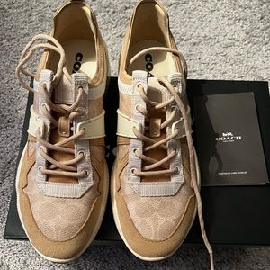 Size 9 coach citysole beechwood runner sneaker. Worn once